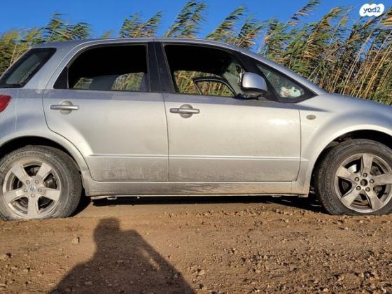 סוזוקי SX4 GLX-HB הצ'בק אוט' 1.6 (119 כ''ס) בנזין 2010 למכירה במגדל העמק