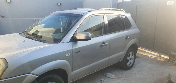 יונדאי טוסון 4X4 Arizona אוט' בנזין 2.7 (175 כ''ס) בנזין 2008 למכירה ביבנה