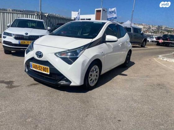 טויוטה אייגו (AYGO) X אוט' 1.0 (72 כ''ס) בנזין 2019 למכירה בחיפה