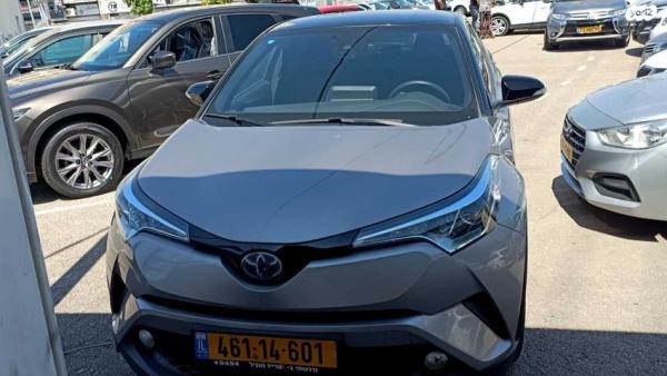 טויוטה C-HR Chic הייבריד אוט' 1.8 (98 כ"ס) בנזין 2019 למכירה בחיפה