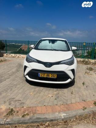 טויוטה C-HR Club הייבריד אוט' 1.8 (98 כ''ס) בנזין 2020 למכירה במעיין צבי