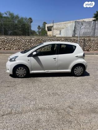 טויוטה אייגו (AYGO) Plus רובוטית 1.0 (69 כ''ס) בנזין 2013 למכירה בשדרות