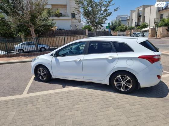 יונדאי i30 Inspire סטיישן אוט' 1.6 (135 כ"ס) בנזין 2016 למכירה בכפר יונה