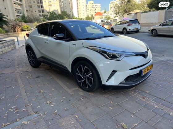 טויוטה C-HR Chic הייבריד אוט' 1.8 (98 כ"ס) בנזין 2019 למכירה בחולון