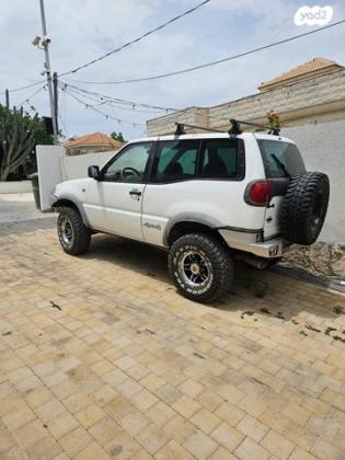 ניסאן טראנו קצר 4X4 ידני 2.4 (124 כ''ס) בנזין 1995 למכירה בזמר