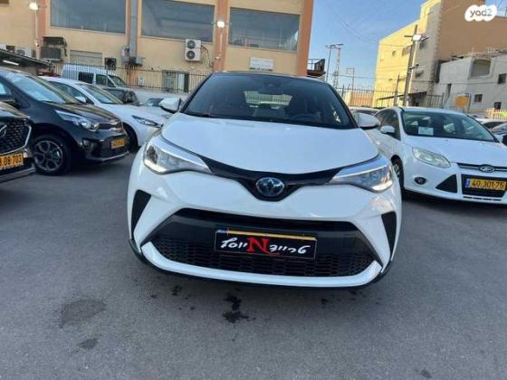 טויוטה C-HR Flow הייבריד אוט' 1.8 (98 כ"ס) בנזין 2023 למכירה במעיליא