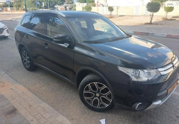 מיצובישי אאוטלנדר 4X4 Elite אוט' 7 מק' 2.0 (150 כ''ס) [2012-2015] בנזין 2014 למכירה בחדרה