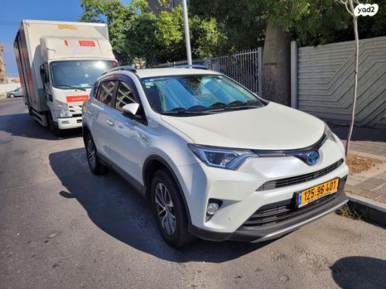 טויוטה RAV4 ארוך Emotion-Q אוט' 2.0 (175 כ''ס) בנזין 2018 למכירה בראשון לציון