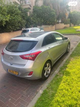 יונדאי i30 Premium אוט' 1.6 (135 כ''ס) בנזין 2013 למכירה בפתח תקווה