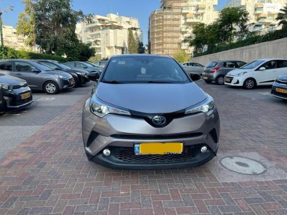 טויוטה C-HR Chic הייבריד אוט' 1.8 (98 כ"ס) בנזין 2017 למכירה בראשון לציון