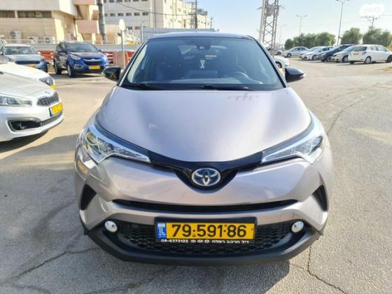 טויוטה C-HR Chic הייבריד אוט' 1.8 (98 כ"ס) בנזין 2017 למכירה ברמלה