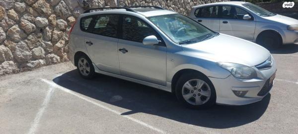 יונדאי i30CW Inspire סטיישן אוט' 1.6 (126 כ''ס) בנזין 2011 למכירה באפרת