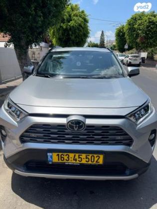 טויוטה RAV4 ארוך 4X4 Experience אוט' 2.0 (175 כ''ס) בנזין 2020 למכירה בראשון לציון