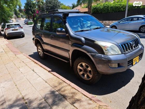 טויוטה לנד קרוזר ארוך 4X4 STD אוט' דיזל 8 מק' 3.0 (166 כ''ס) דיזל 2004 למכירה בכוכב יאיר u002F צור יגאל