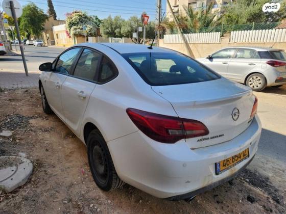 אופל אסטרה Berlina Enjoy סדאן אוט' 1.4 (140 כ"ס) בנזין 2013 למכירה בעומר