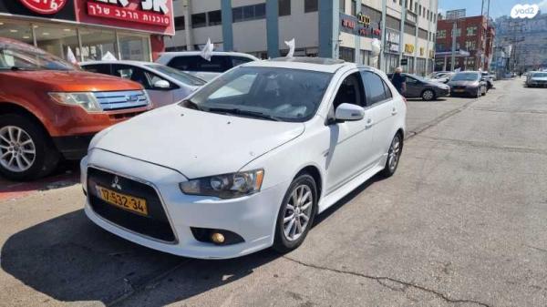 מיצובישי לנסר ספורטבק Sport אוט' 5 דל' 1.8 (140 כ"ס) בנזין 2015 למכירה בחיפה