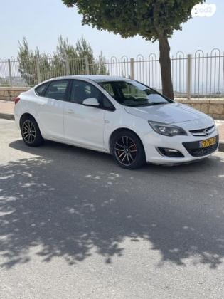 אופל אסטרה Berlina Enjoy סדאן אוט' 1.4 (140 כ"ס) בנזין 2013 למכירה בבאר שבע