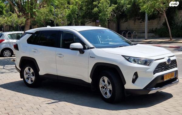 טויוטה RAV4 הייבריד E-xperience הייבריד 5 דל' אוט' 2.5 (178 כ''ס) בנזין 2019 למכירה בתל אביב יפו