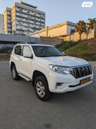 טויוטה לנד קרוזר קצר 4X4 Luxury SWB אוט' 3 דלתות דיזל 2.8 (204 כ''ס) דיזל 2021 למכירה בחיפה