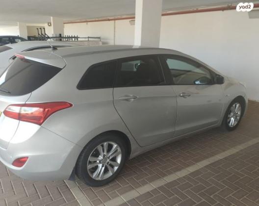 יונדאי i30 Inspire סטיישן אוט' 1.6 (135 כ"ס) בנזין 2015 למכירה בקדימה צורן