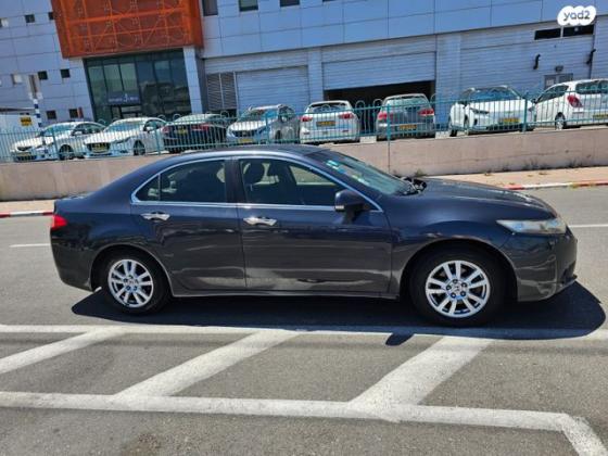 הונדה אקורד Luxury אוט' 2.0 (156 כ''ס) בנזין 2013 למכירה בחיפה