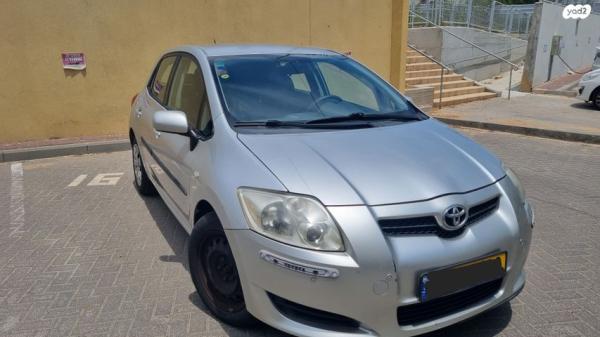 טויוטה אוריס Terra Plus רובוטית 1.6 (124 כ"ס) בנזין 2009 למכירה במזכרת בתיה