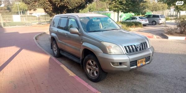 טויוטה לנד קרוזר ארוך 4X4 Luxury אוט' דיזל 8 מק' 3.0 (166 כ''ס) דיזל 2006 למכירה בכפר חיים