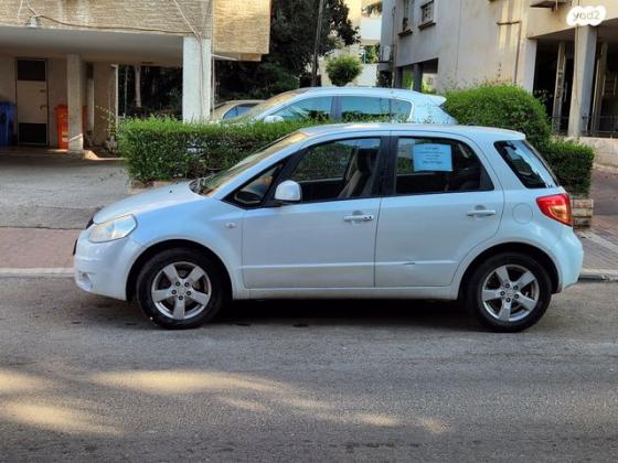 סוזוקי SX4 GLX-HB הצ'בק אוט' 1.6 (119 כ''ס) בנזין 2009 למכירה בפתח תקווה