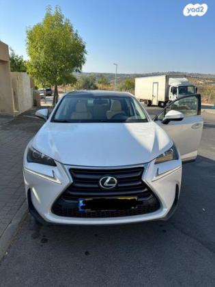 לקסוס NX NX200T Luxury אוט' 2.0 (238 כ"ס) בנזין 2015 למכירה באורנית