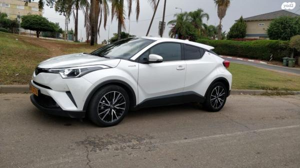 טויוטה C-HR Lounge הייבריד אוט' 1.8 (98 כ''ס) בנזין 2017 למכירה בראשון לציון