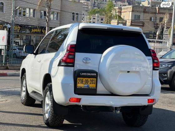 טויוטה לנד קרוזר קצר 4X4 Luxury SWB אוט' 3 דלתות דיזל 2.8 (204 כ''ס) דיזל 2022 למכירה בריינה