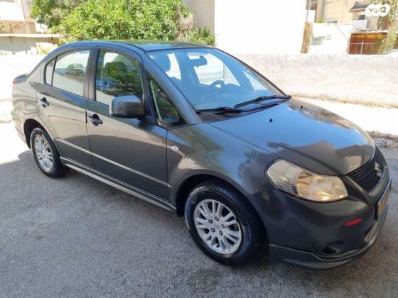 סוזוקי SX4 GLX סדאן אוט' 1.6 (119 כ"ס) בנזין 2010 למכירה בחיפה