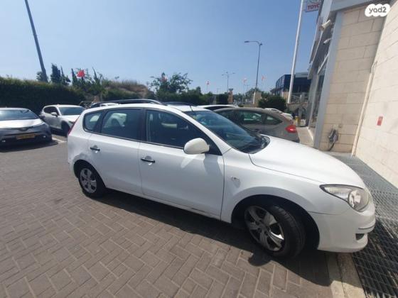 יונדאי i30CW Inspire סטיישן אוט' 1.6 (126 כ''ס) בנזין 2010 למכירה במודיעין מכבים רעות