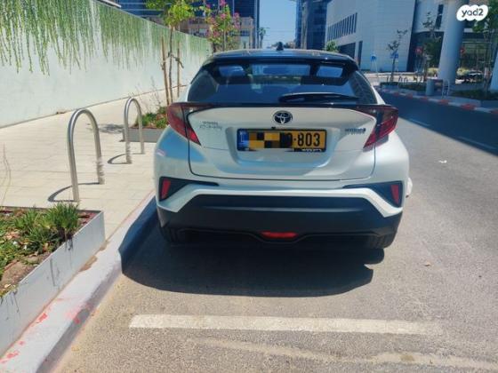 טויוטה C-HR Chic הייבריד אוט' 1.8 (98 כ"ס) בנזין 2022 למכירה בבני ברק