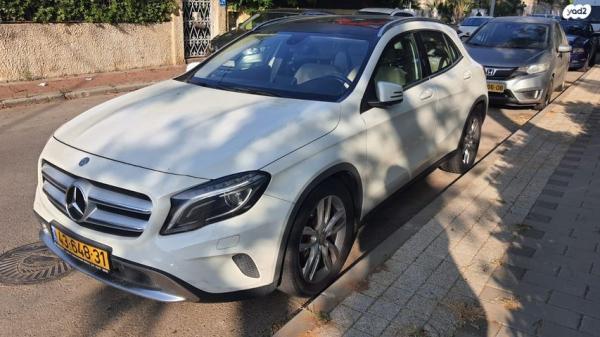 מרצדס GLA GLA200 Urban אוט' 1.6 (156 כ''ס) [2014-2017] בנזין 2014 למכירה בנס ציונה