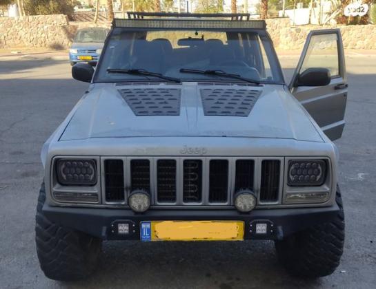 ג'יפ / Jeep צ'ירוקי 4X4 Sport אוט' 4.0 (176 כ''ס) בנזין 2001 למכירה באילת