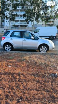 סוזוקי SX4 GLX-HB הצ'בק אוט' 1.6 (119 כ''ס) בנזין 2010 למכירה בכפר סבא