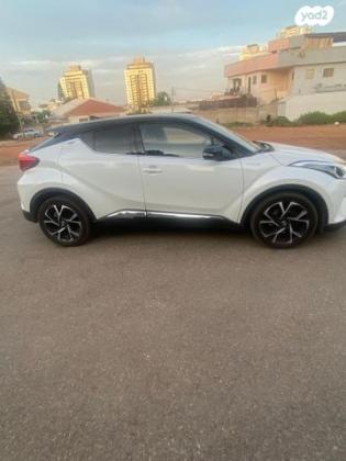 טויוטה C-HR Chic הייבריד אוט' 1.8 (98 כ"ס) בנזין 2019 למכירה בנתניה