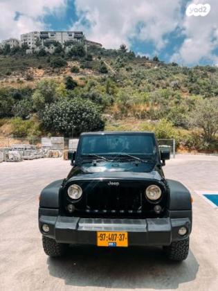 ג'יפ / Jeep רנגלר ארוך 4X4 Unlimited Sport אוט' 3.6 (280 כ''ס) ק'-2 בנזין 2016 למכירה במסעדה