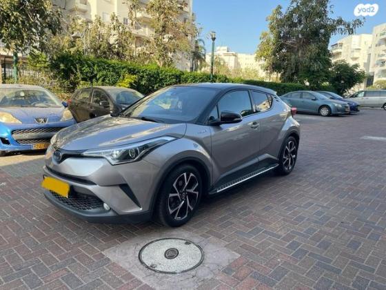 טויוטה C-HR Chic הייבריד אוט' 1.8 (98 כ"ס) בנזין 2017 למכירה בראשון לציון