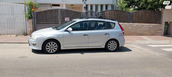 יונדאי i30 Inspire סטיישן אוט' 1.6 (135 כ"ס) בנזין 2012 למכירה בחדרה