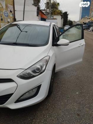 יונדאי i30 Inspire סטיישן אוט' 1.6 (135 כ"ס) בנזין 2013 למכירה בבני ברק