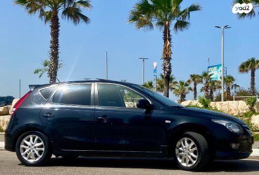 יונדאי i30 Supreme אוט' 2.0 (143 כ''ס) בנזין 2011 למכירה בבת ים