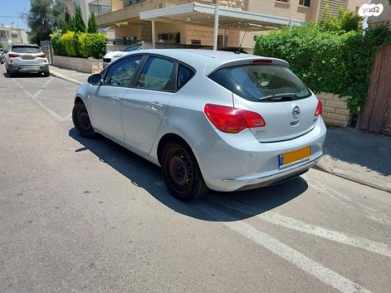 אופל אסטרה Berlina Enjoy סדאן אוט' 1.4 (140 כ"ס) בנזין 2013 למכירה בחיפה