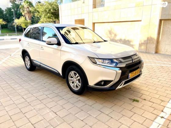 מיצובישי אאוטלנדר 4X4 Intense אוט' 7 מק' 2.0 (150 כ''ס) בנזין 2019 למכירה בגבעתיים