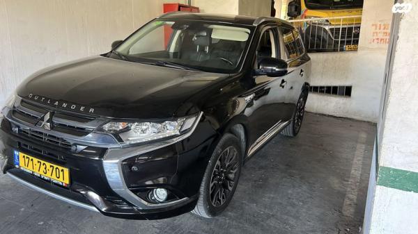 מיצובישי אאוטלנדר PHEV 4X4 Luxury הייבריד אוט' 5 מק' 2.0 (121 כ"ס) היברידי חשמל / בנזין 2018 למכירה בירושלים