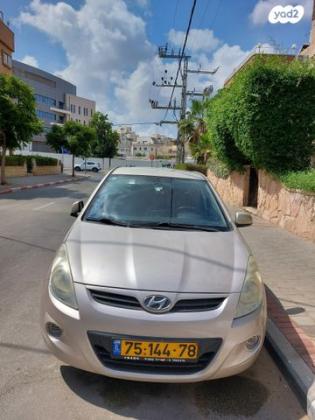 יונדאי i20 Inspire אוט' 1.4 (100 כ"ס) [2009-2015] בנזין 2012 למכירה בחולון