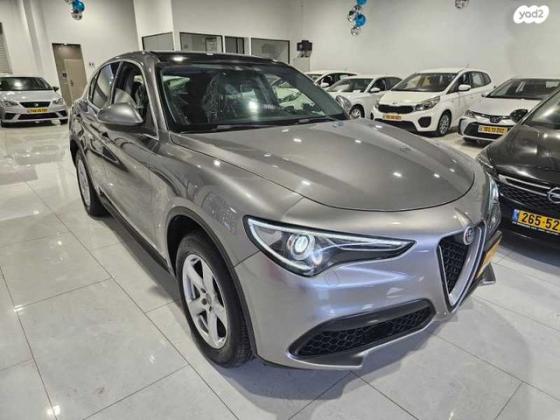 אלפא רומיאו סטלויו 4X4 Milano אוט' 2.0 (200 כ''ס) בנזין 2018 למכירה בראשון לציון