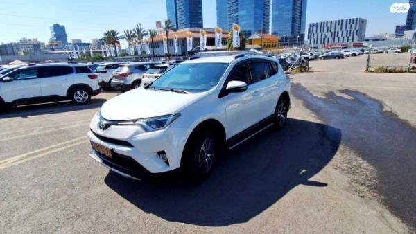 טויוטה RAV4 ארוך 4X4 Premium MC אוט' 2.0 (152 כ''ס) בנזין 2017 למכירה בתל אביב יפו