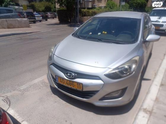 יונדאי i30 Inspire סטיישן אוט' 1.6 (135 כ"ס) בנזין 2013 למכירה בפתח תקווה